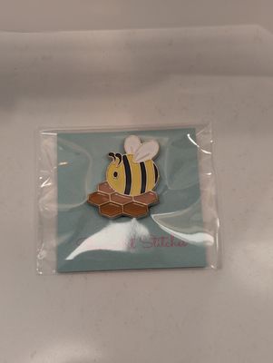 Honey Bee Needleminder from StewArt Stitches