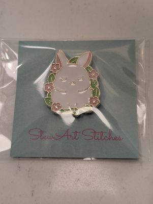 Floral Bunny Needleminder from StewArt Stitches