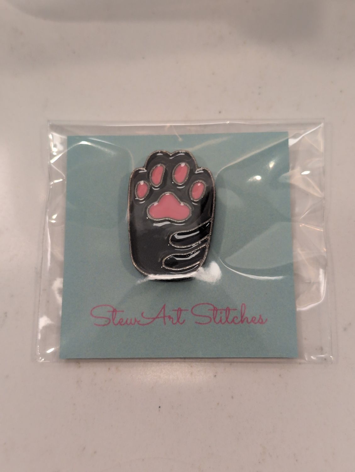 Gray Paw Needleminder from StewArt Stitches