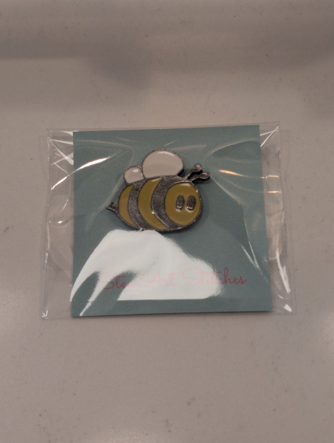 Bumblebee Needleminder from StewArt Stitches