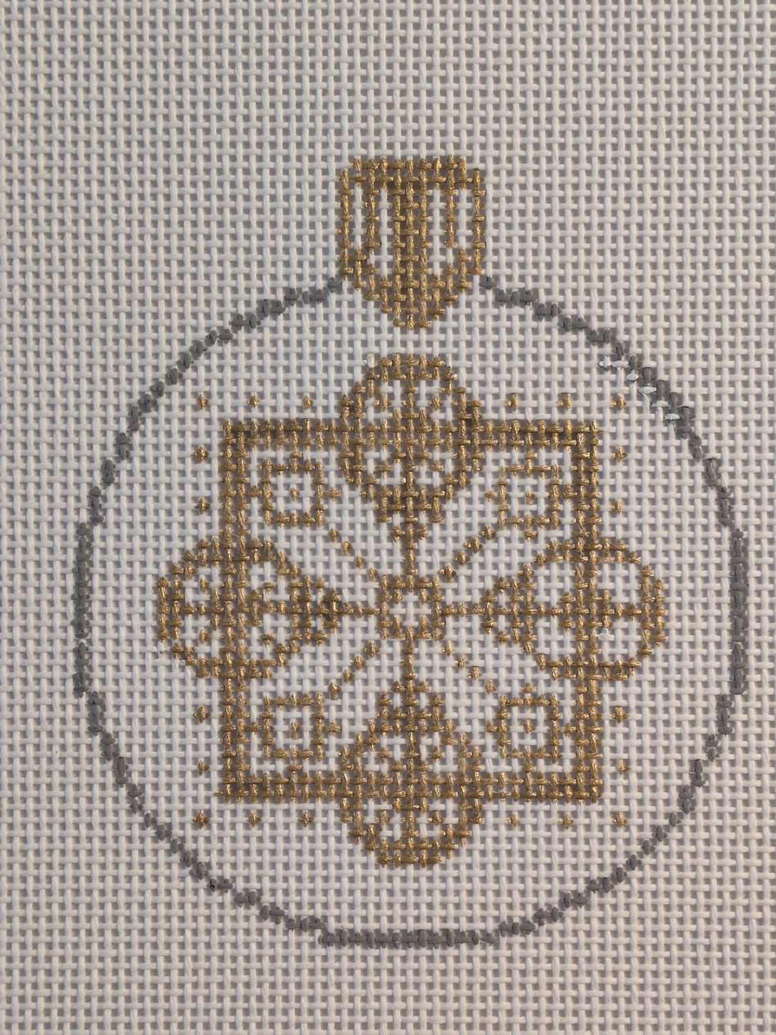 Xmas ball - gold/white