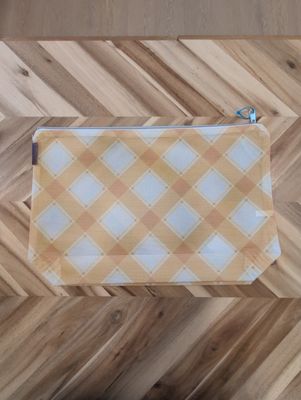 Cornsilk Large Plaid Bag (11" x 13")