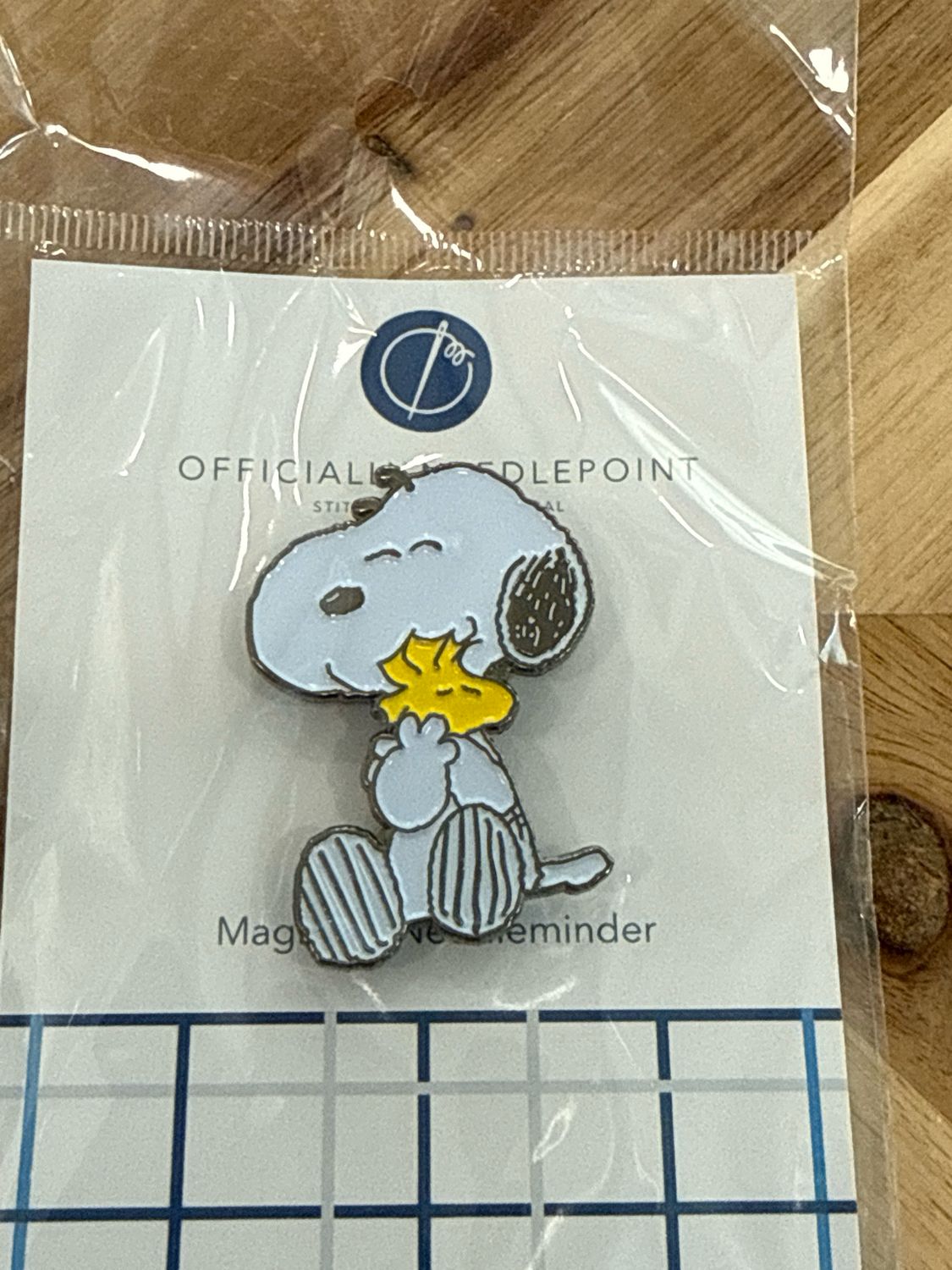 Snoopy Hugging Woodstock Needle Minder