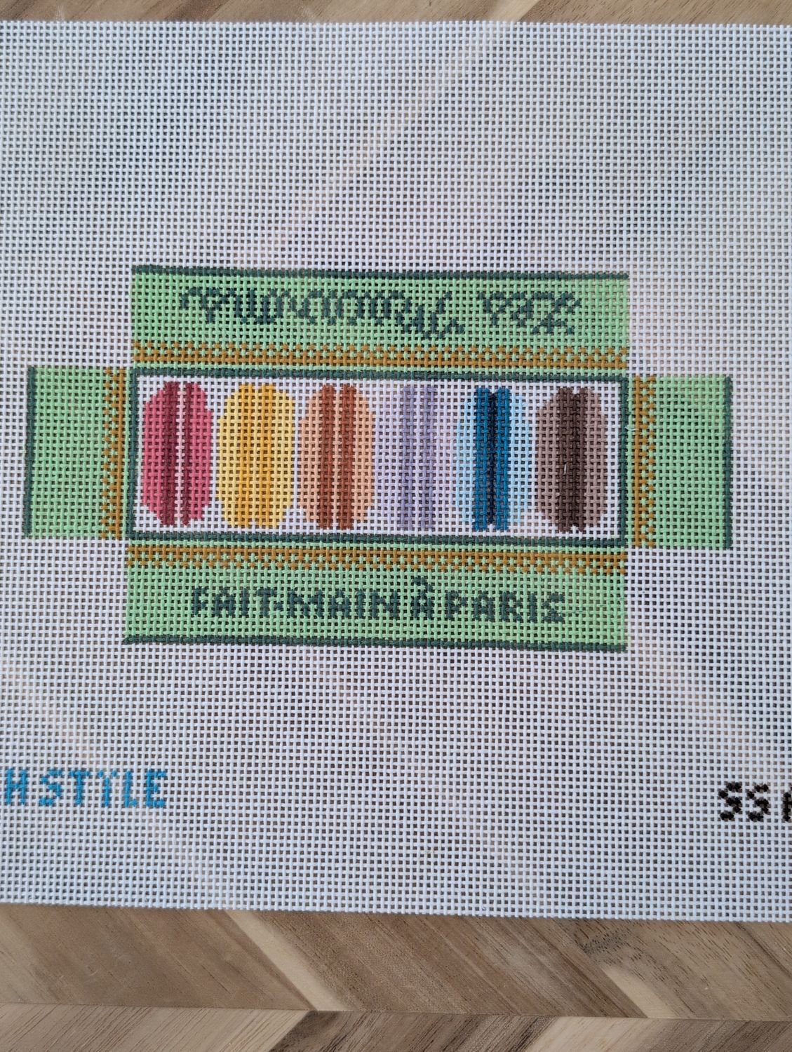 3-D Macaroon Box