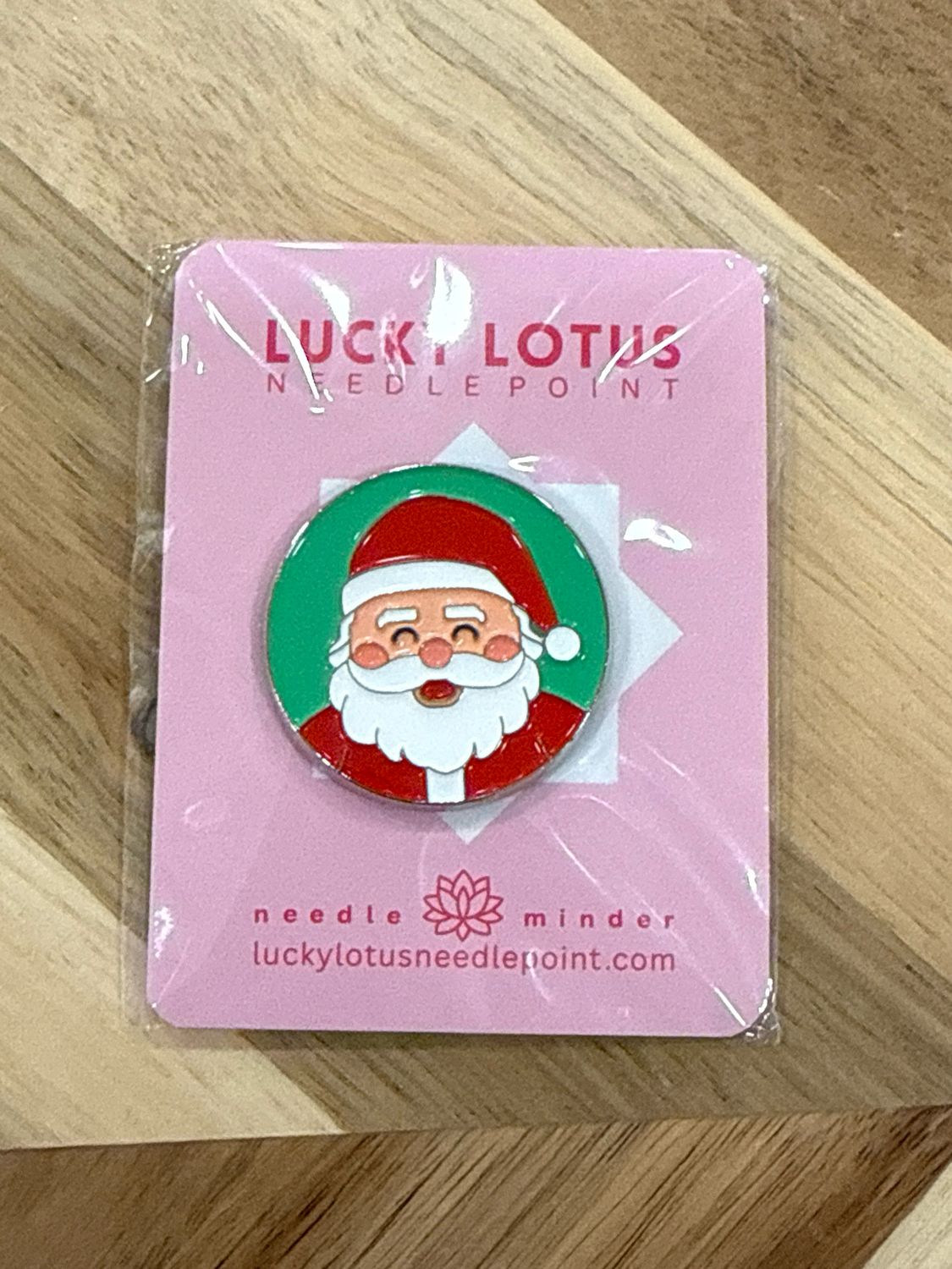 Cheeky Santa Needle Minder