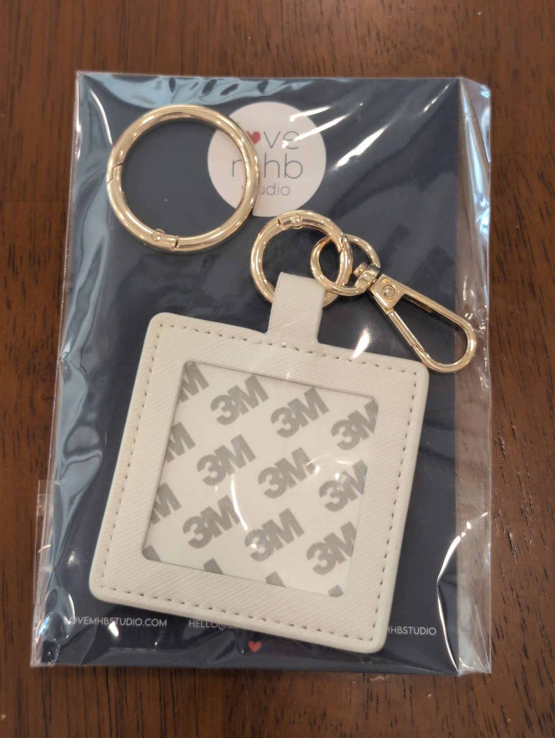 Self-Finishing Leather Charm (Square) - White