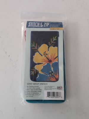 Stitch &amp; Zip Bright Hibiscus Eyeglass Case