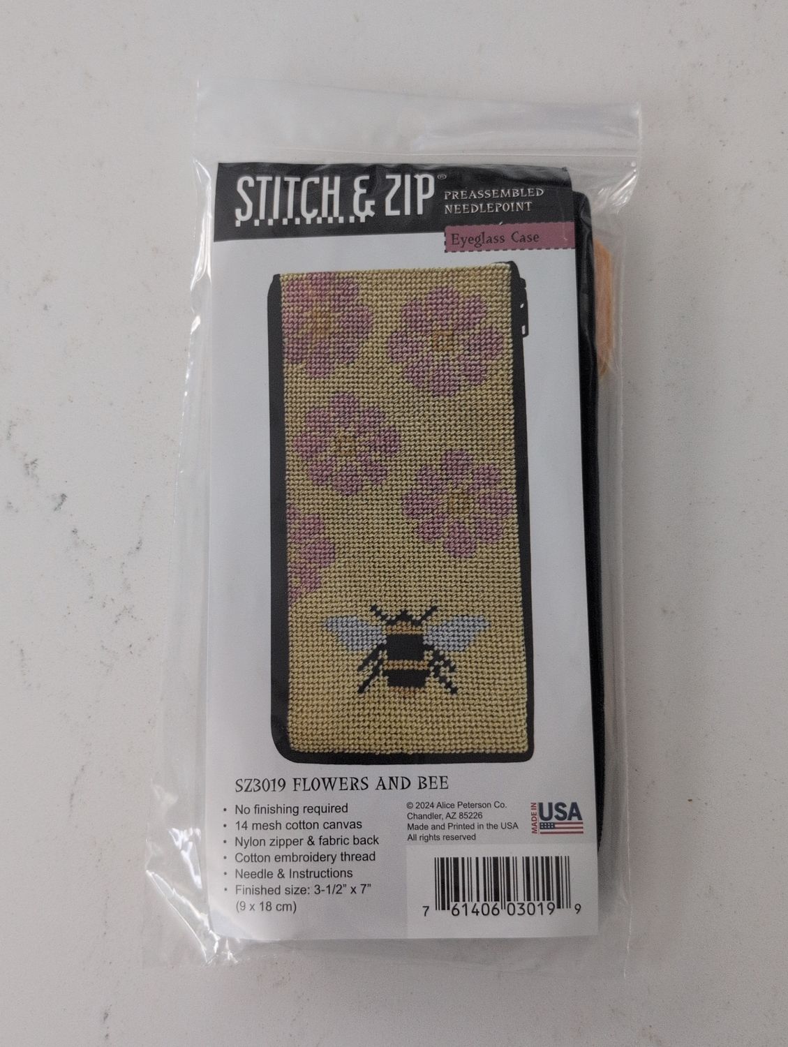Stitch &amp; Zip Flowers and Bee Eyeglass Case