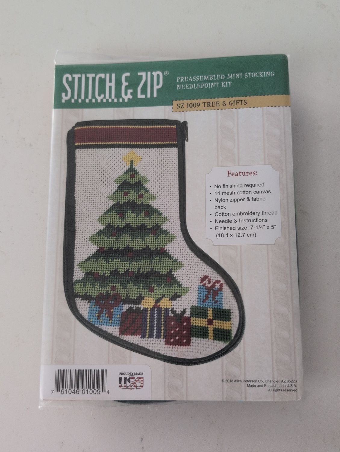 Stitch &amp; Zip Christmas Tree &amp; Gifts Stocking