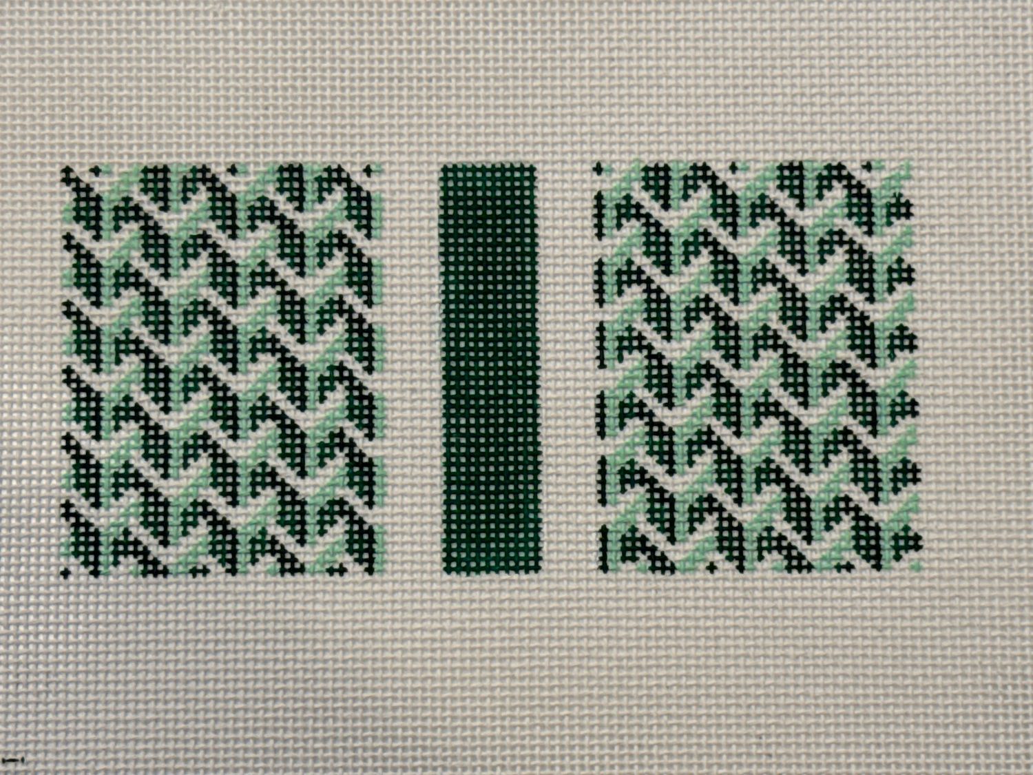 Y Pattern Eyeglass Case Green