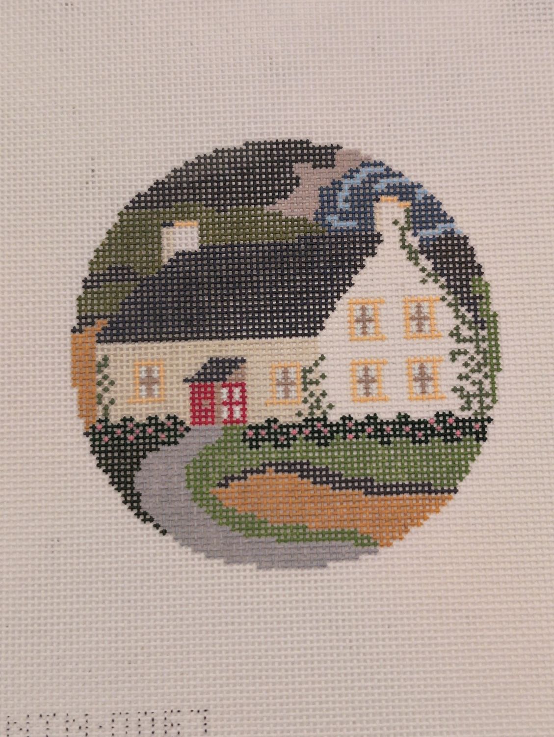 Irish Cottage Round