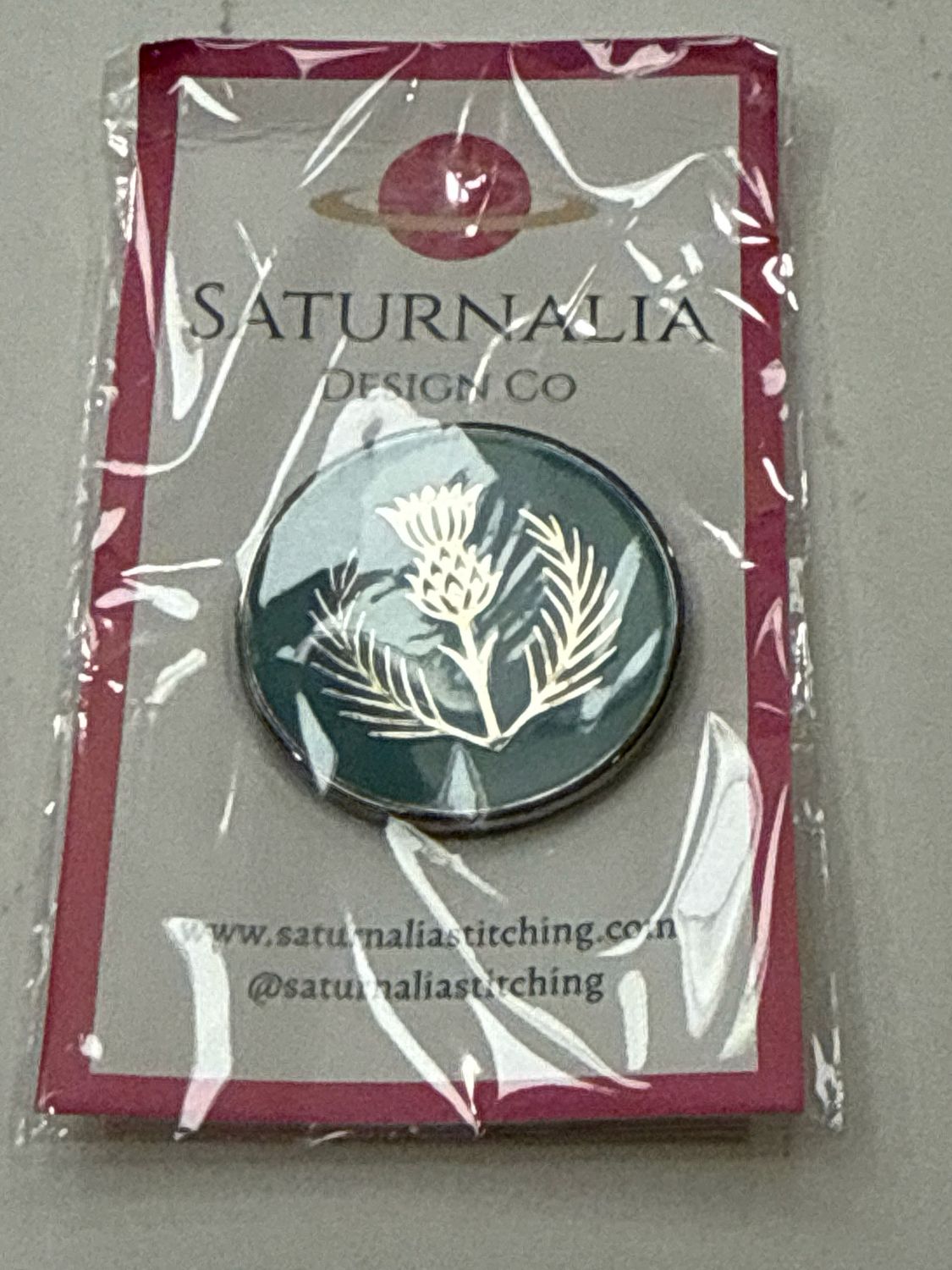 Thisstlepine Needle Minder