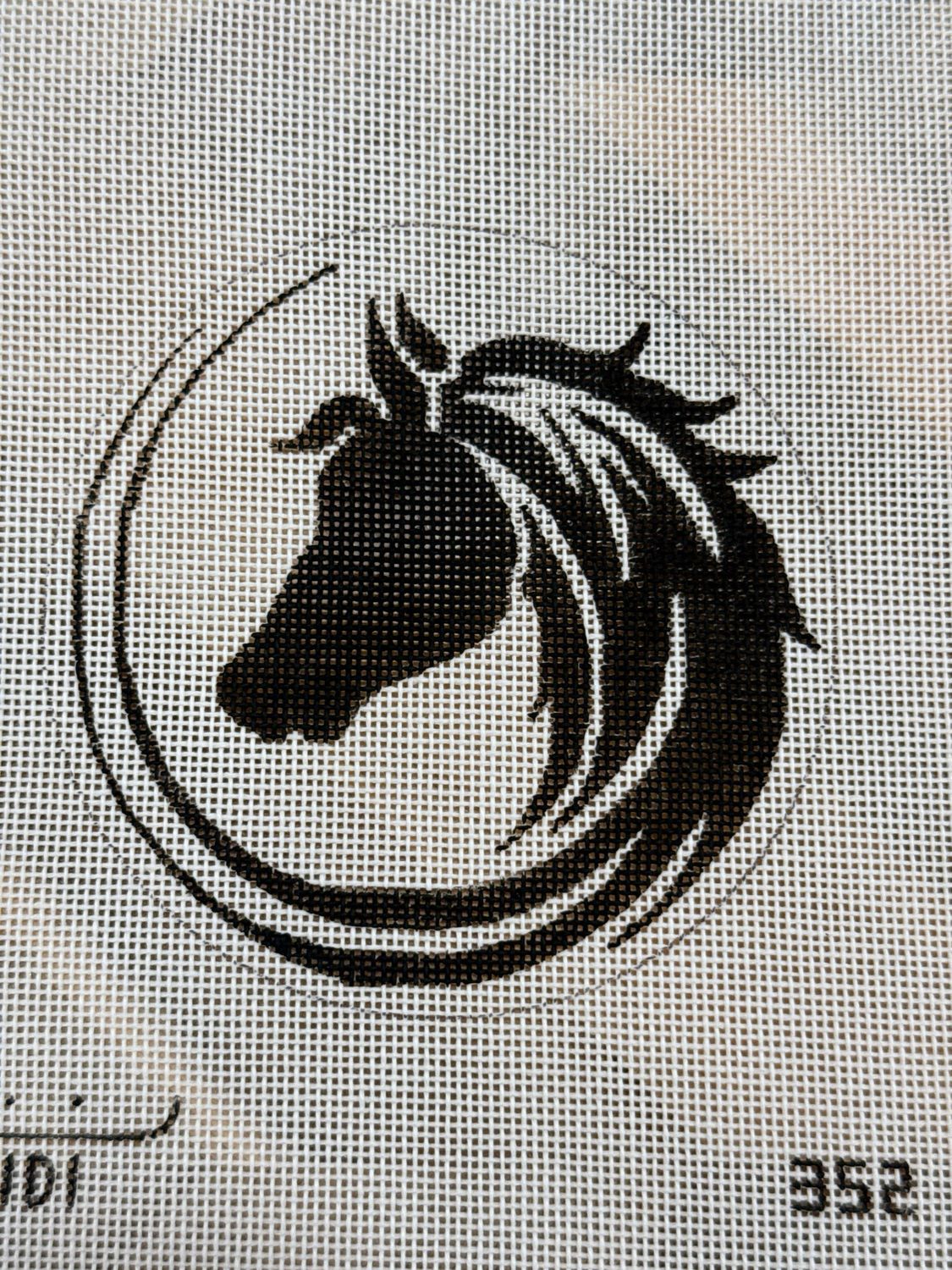 Round Horse