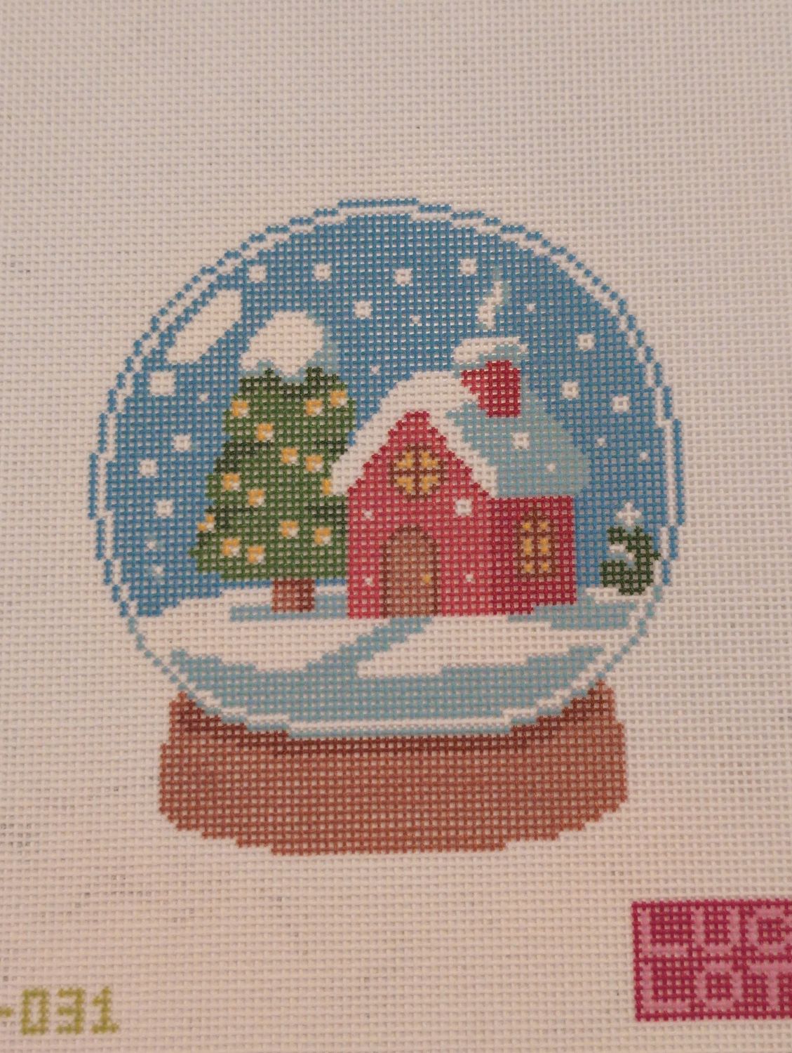 Snow Globe Christmas House with Tree