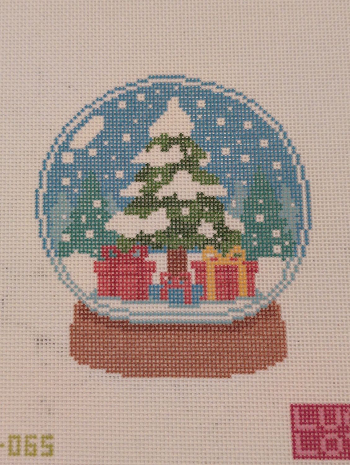 Snow Globe Tree with Presents