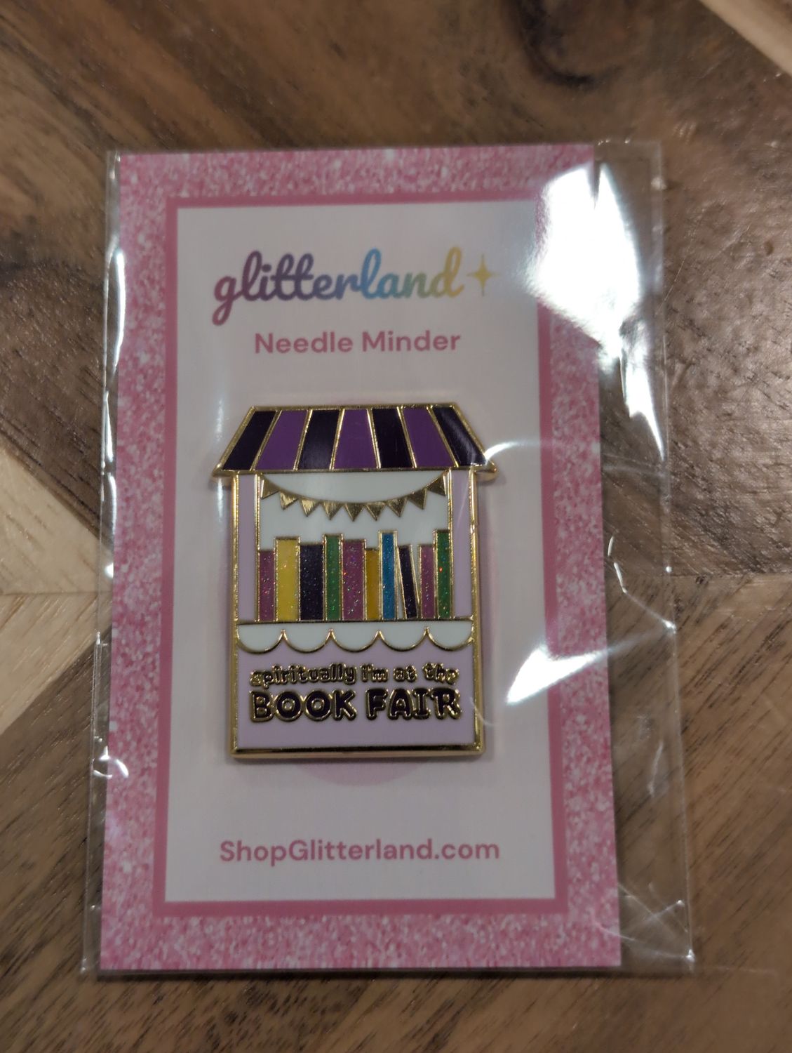 Glitterland Book Fair Needle Minder