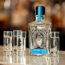 TRAGO HERRADURA SILVER
