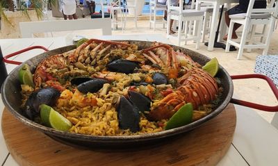 PAELLA DE MARISCOS (6 PERSONAS)