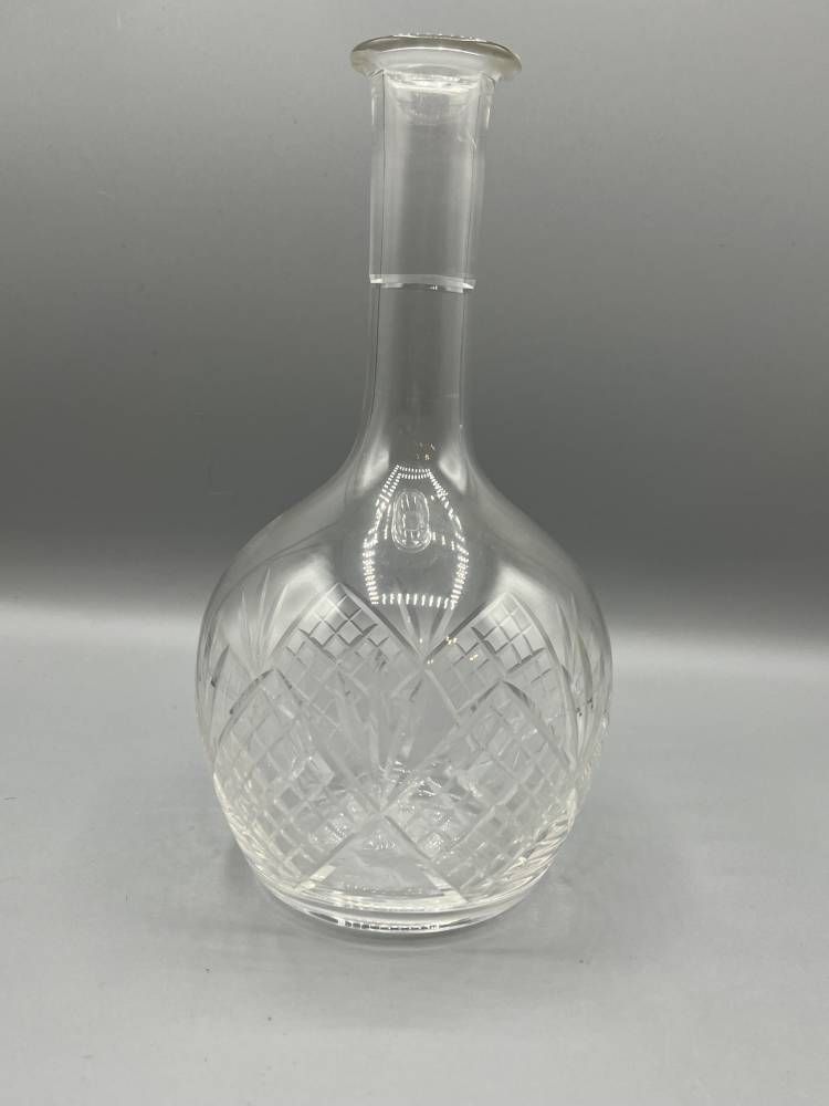 Saint Louis. Carafe En Cristal, Modèle Chantilly