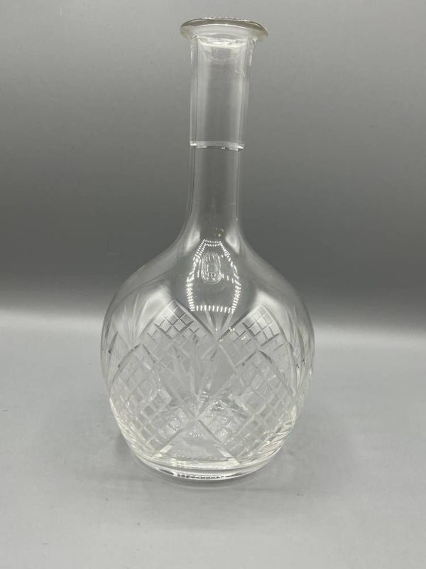 Saint Louis. Carafe En Cristal, Modèle Chantilly
