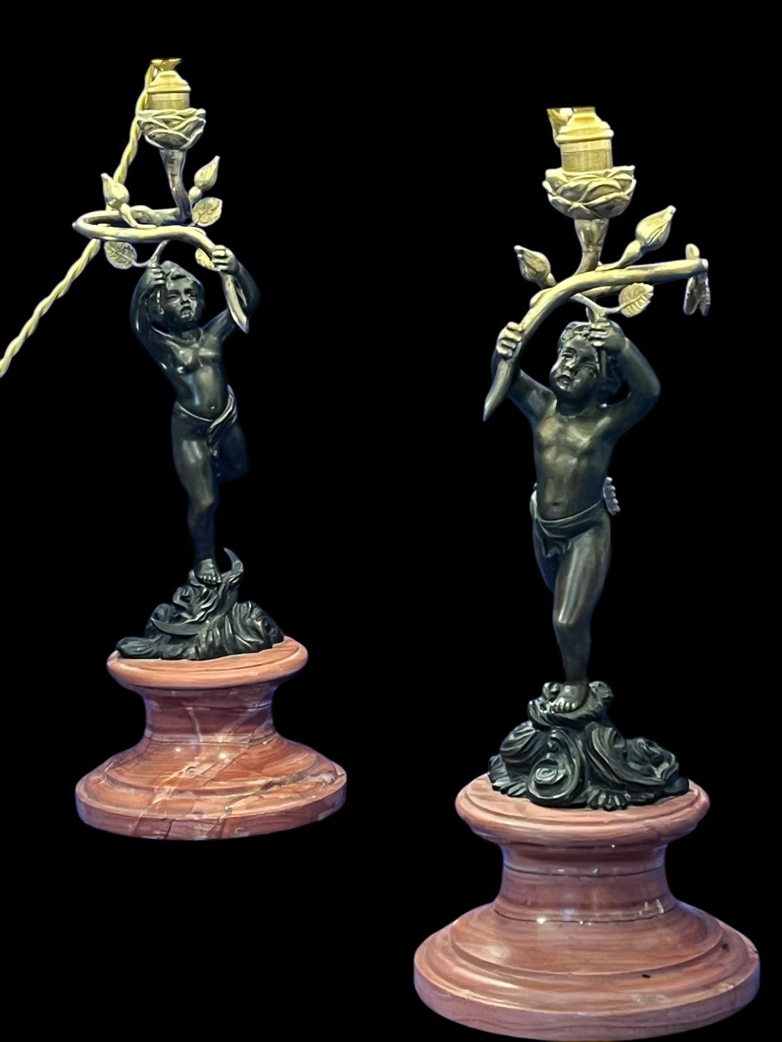 Paire De Lampes Aux Putti. Epoque Napoléon III  Pair Of Putti Lamps. Napoleon III Period