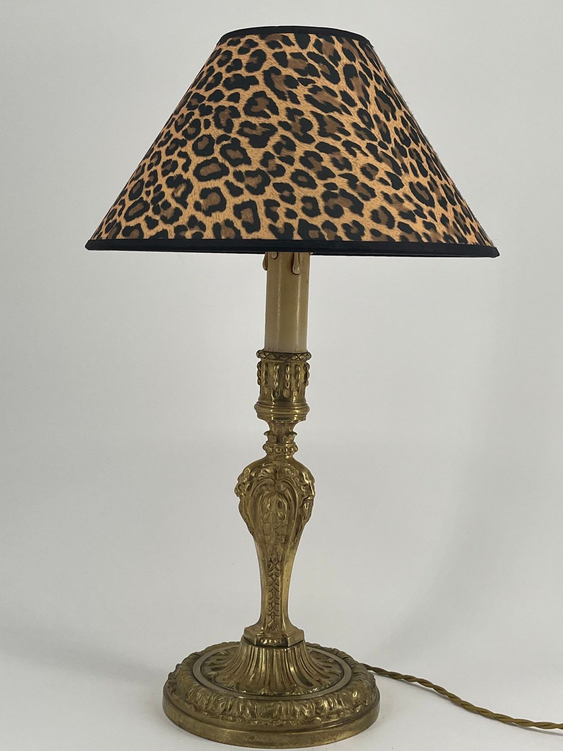 Flambeau Monté En Lampe, En Bronze Doré. Style Régence.   Torch Mounted As A Lamp, In Gilt Bronze. Regence Style.