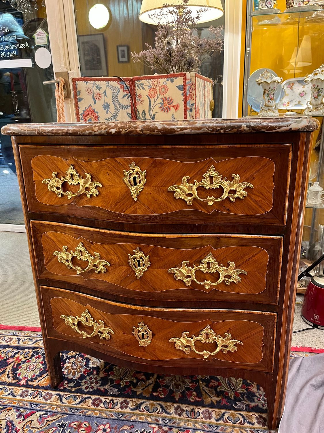 Petite Commode En Marqueterie, Epoque Régence  Small Commode In Marquetry, Regence Period