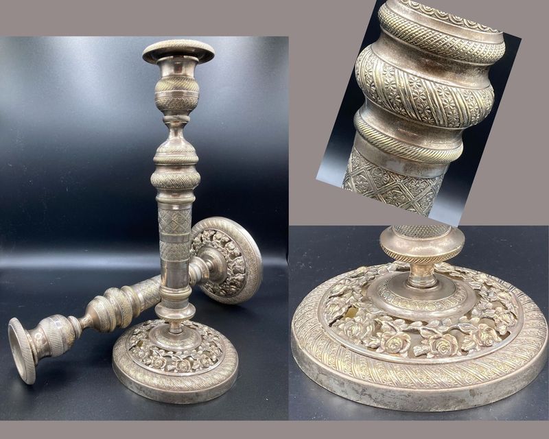 Paire De Flambeaux En Bronze Argenté, Première moitié du XIXè  Pair Of Candlesticks In Silver Bronze, Mid-19th Century