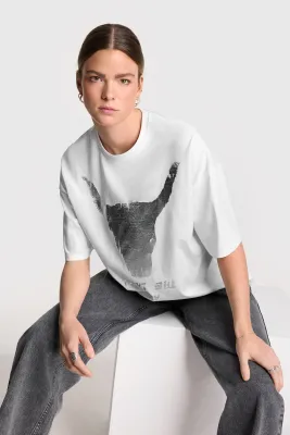 Ladies woven soft white tee silver bull 2503892115