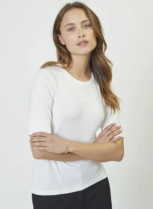 GrannyCC Embroidery SS Tee Offwhite