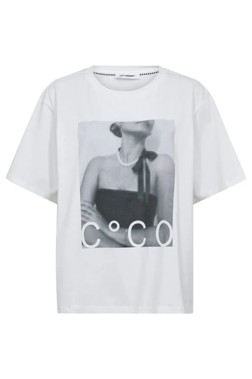 SiaraCC Pearl Necklace Box Tee