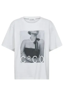 SiaraCC Pearl Necklace Box Tee