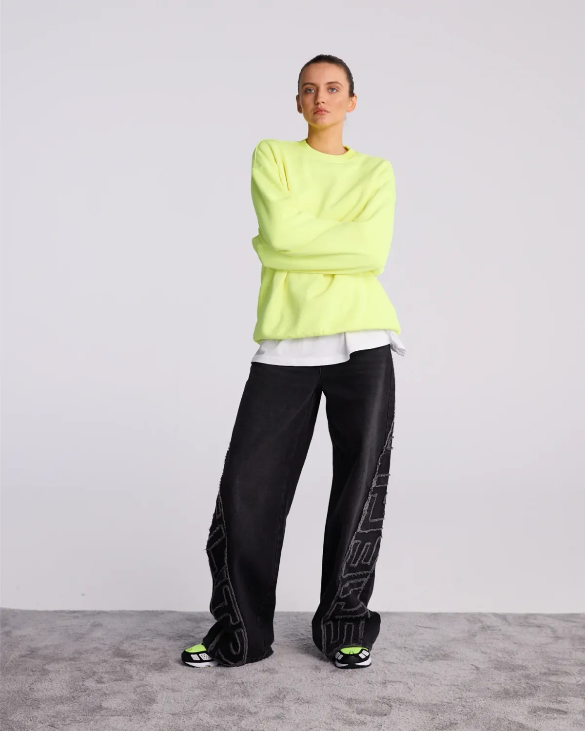 Basic Worn out Sweater Geel