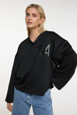 ladies knitted V-neck sweat top