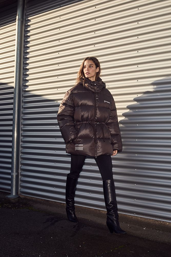HAUTE L’AMITIÉ Climb Puffer Jacket Mocca