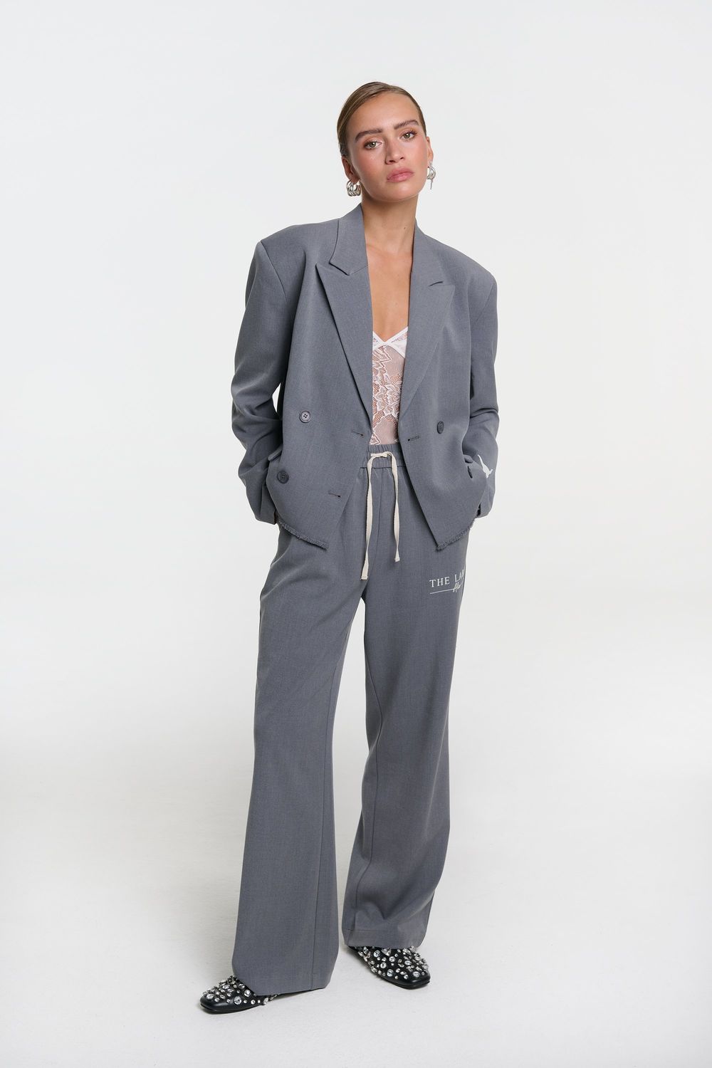 ALIX THE LABEL ladies woven relaxed pants Soft Grey