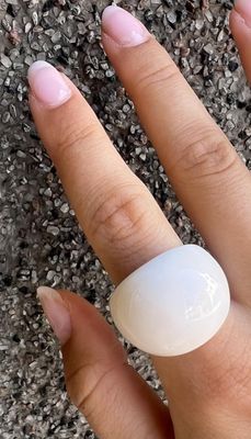 BOW19 Beige Creme Ring Size 18