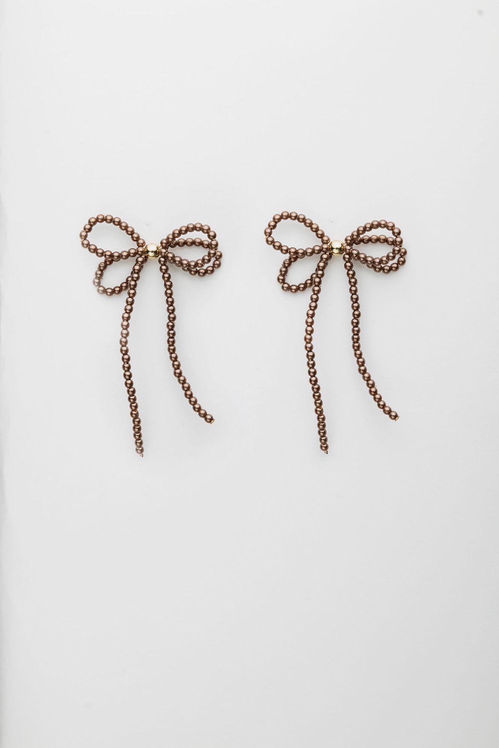 BOW19 Pearl Bow Earrings Brown