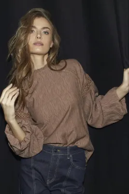 CO’COUTURE NaraCC Balloon Blouse