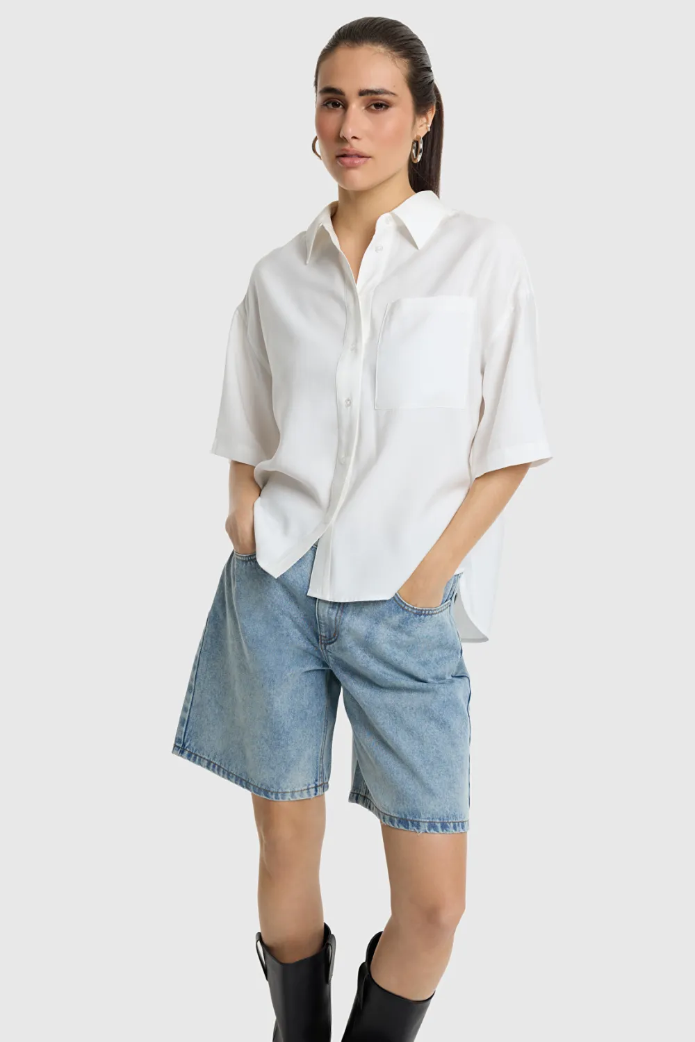 ALIX THE LABEL SHORT SLEEVE BLOUSE