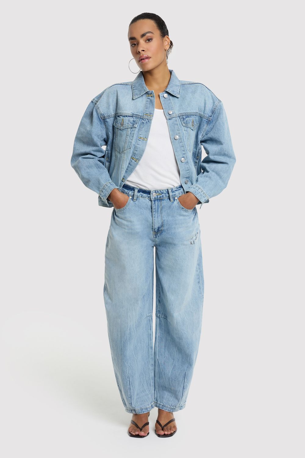ALIX THE LABEL BARREL DENIM PANTS