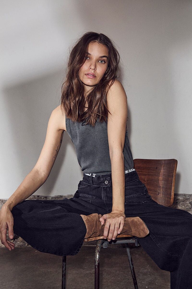 HAUTE L’AMITIÉ Rib Badge Acid Stone Tank Black Acid Wash