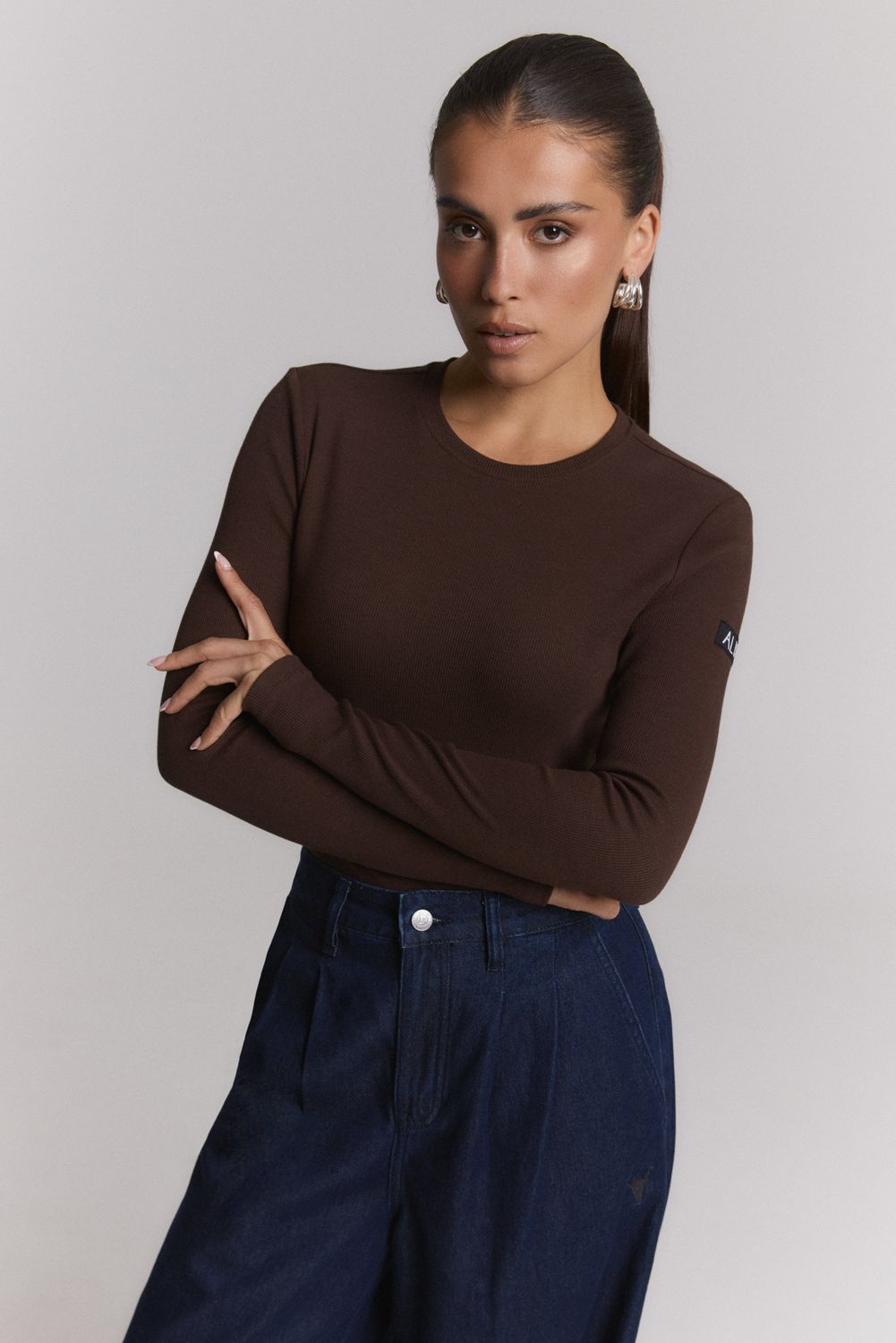 ALIX THE LABEL RIB LONGSLEEVE T-SHIRT WARM BROWN