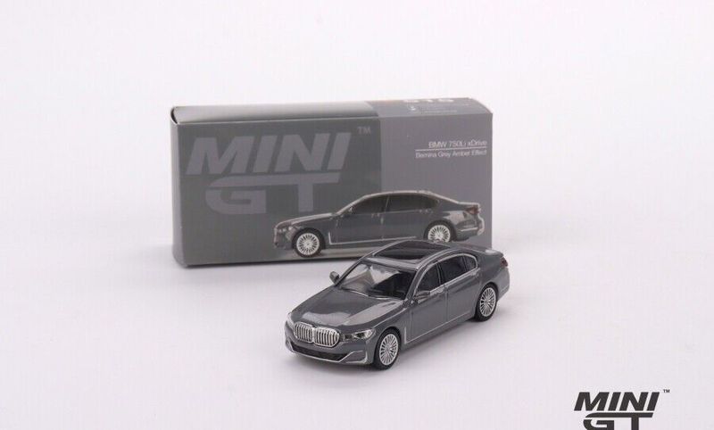 Mini GT BMW 750Li xDrive