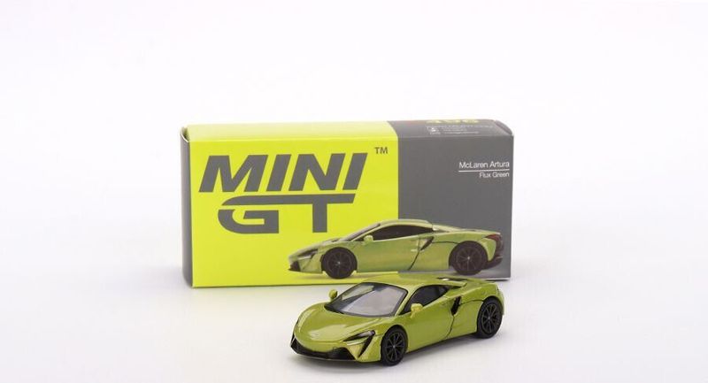 Mini GT McLaren Artura