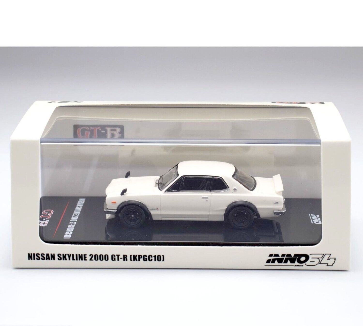 Inno64 1:64 Nissan Skyline 2000 GT-R KPGC10 (Weiß)