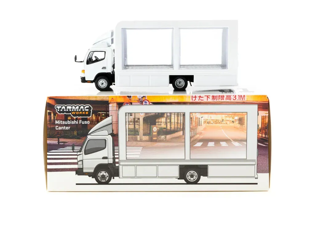 Tarmac Mitsubishi Fuso Canter