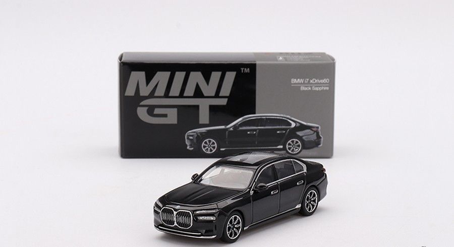 Mini GT BMW i7 xDrive 60 #Black Sapphire