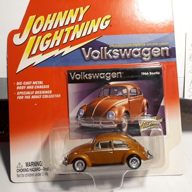 Johnny Lightning 1966 Volkswagen Beetle #Bronze Johnny Lightning 1966 Volkswagen Beetle #Bronze