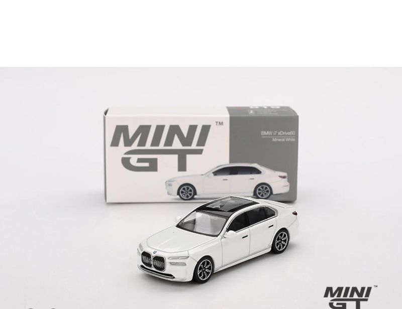 Mini GT BMW i7 xDrive60 #Mineral White #MGT819 Mini GT BMW i7 xDrive60 #Mineral White #MGT819